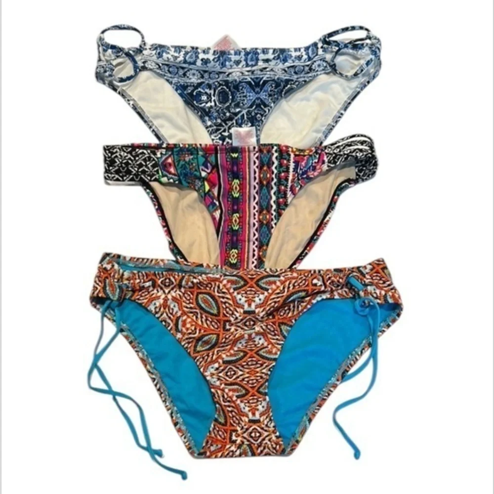 Bikini Swim bottom bundle of 3 size medium xhilaration mossimo